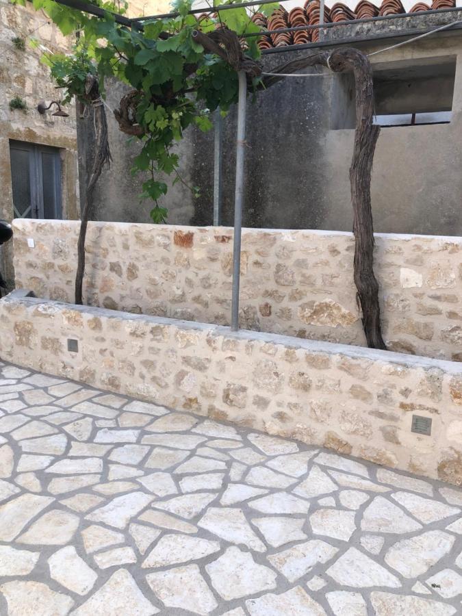 Old Town Apartment Tonka Hvar Town Exterior photo